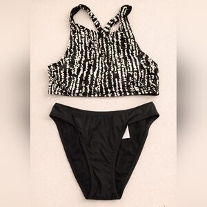 Black and White Bikini Set